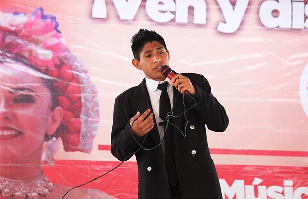 Hay que nutrir al joven en problemas políticos, económicos, sociales: Sady García Córdova