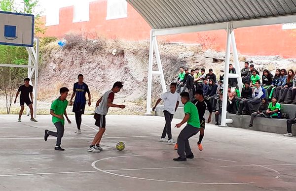 Segunda jornada del futbol inter-prepas por reconocimiento de los planteles