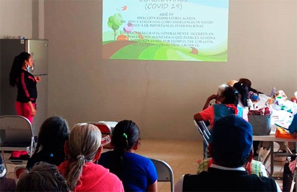 Orienta ayuntamiento de Ocoyucan a abuelitos sobre Coronavirus