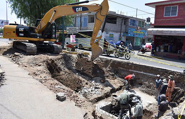 ODAPAS Chimalhuacán rehabilita sistema de drenaje de avenida Arca de Noé