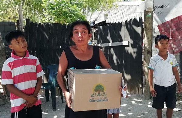 Se benefician en Chetumal con programa alimentario