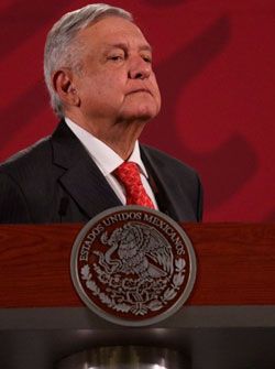 Tres noticias, tres mentiras y un ganador: López Obrador