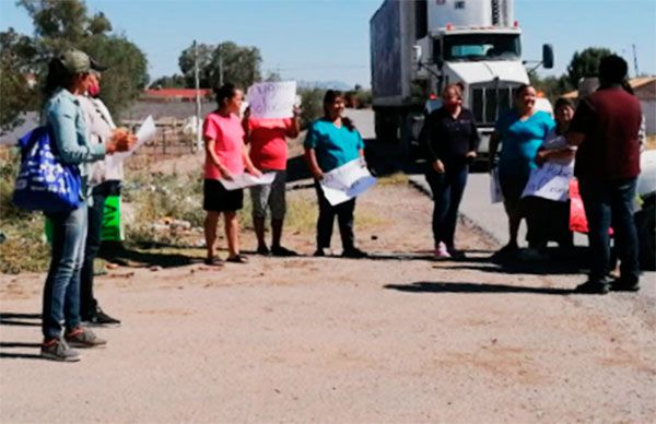 Se manifiestan en carretera San Pedro-Sofía de Arriba; exigen agua potable y alimentos