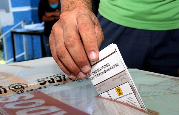 Si el voto popular los llevó al poder, el voto popular los tiene que sacar