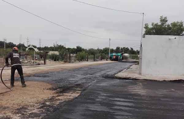 Inicia pavimentación en la colonia Unidad Antorchista en Parras