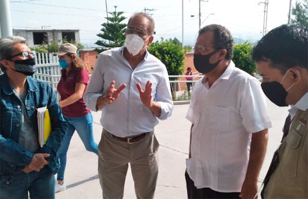 Avalan remodelación de infraestructura sanitaria en escuela antorchista de Querétaro