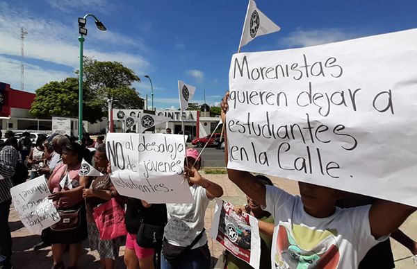Edil morenista de Othón P.Blanco se ensaña contra estudiantes humildes