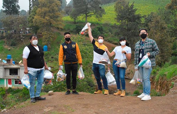 Llevan universitarios alimentos a población vulnerable en Ixtapaluca