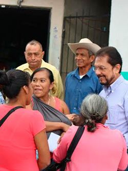 Enemigos del pueblo iniciando proselitismo político en Tamazunchale