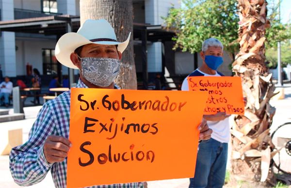 Antorchistas de Torreón demandan agua potable y pavimento