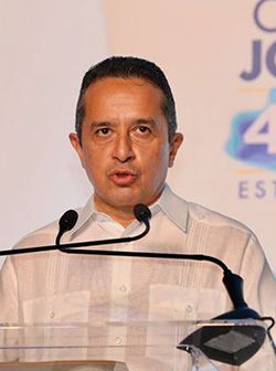 Carlos Joaquín, cuatro años de promesas incumplidas