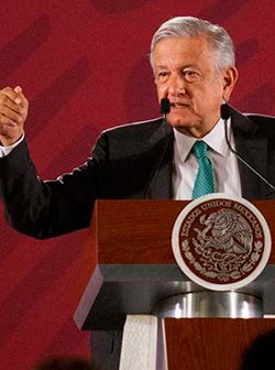 Como Porfirio Díaz, AMLO es el Estado