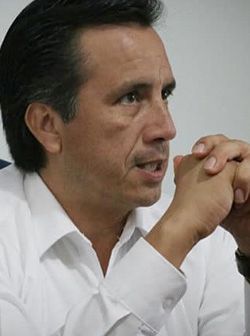 Cuitláhuac García viola la Constitución y auspicia la violencia política