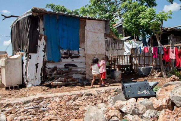 México embestido por la pobreza