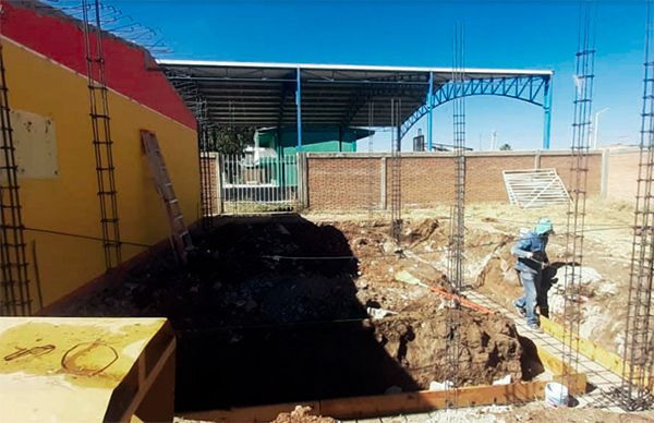 Inicia construcción de comedor en preescolar Profa. Luz del Carmenâ?