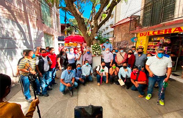 Felicita el Movimiento Antorchista a comunicadores de Chilpancingo
