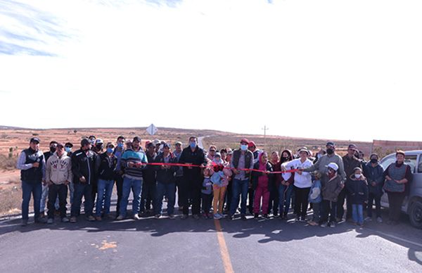 Piden en Villa de Juárez auxilio a Antorcha para reparar carreteras