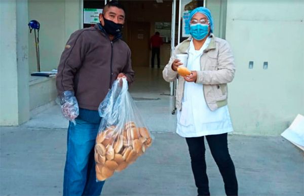 Por humanidad, antorchistas llevan alimentos a hospitales
