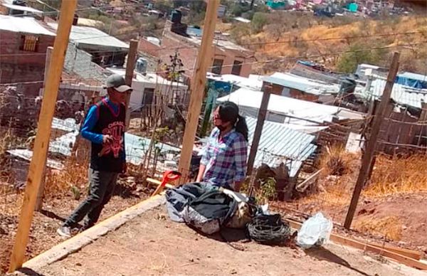 Agravian a mujer con intento de despojo en Guanajuato