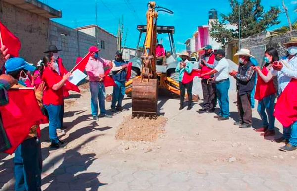 Adoquina Ayuntamiento calle en San José Ixtapa