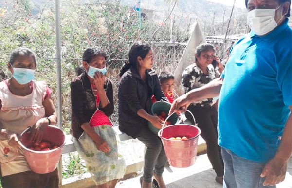 Pueblos de Chilapa siguen recibiendo apoyos alimenticios