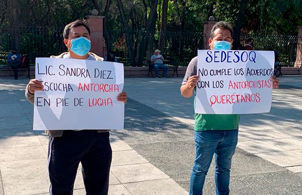 Queretanos reanudan protestas por incumplimiento de Sedesoq