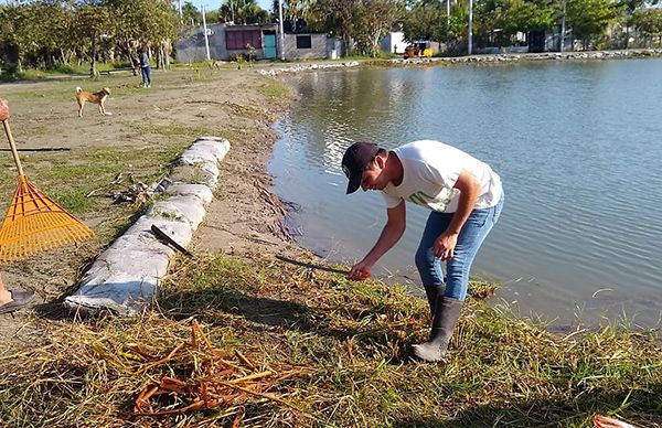 A puro pulmón, dan antorchistas mantenimiento a su colonia