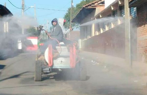 Con trabajo en colectivo, sanitiza Antorcha espacios en Tangancícuaro