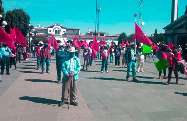 Campesinos realizan comisión ante el ayuntamiento de Almoloya de Juárez
