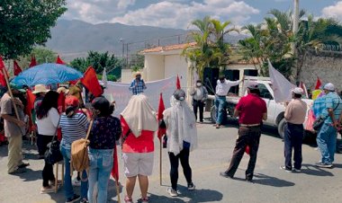 Con marcha y mitin en Casa Guerrero, antorchistas exigen regularización de colonias