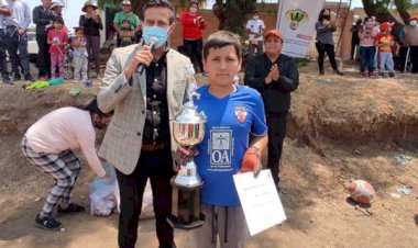 Antorcha apoya a niños futbolistas de Chalco