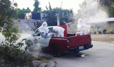 Sanitizan comunidades en Tepexi