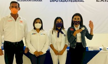 Demuestra experiencia y conocimiento Janeth García ante empresarios de COPARMEX Córdoba