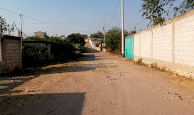 Vecinos exigen obras y servicios para San Miguel Ayotla