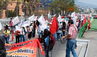 Marcha mitin para exigir regularizar las colonias Nueva Revolución y Candelaria