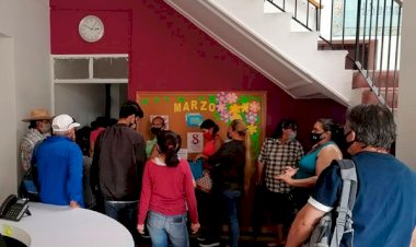 Habitantes de Urbi Villa exigen acceso a programas sociales