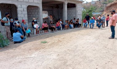 Manifiestan colonos su inconformidad por la desatención del alcalde de Tlapa