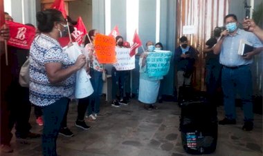 Comerciantes exigen al Gobierno de Nayarit certeza sobre sus lugares de trabajo