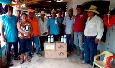 Campesinos de Zoyatepec reciben herbicidas