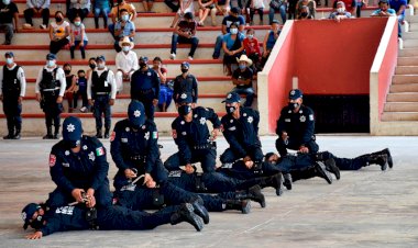 Entrega Ayuntamiento huitzilteco cuarta generación de policías capacitados