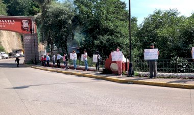 Protestan fenerianos para exigir vacunas