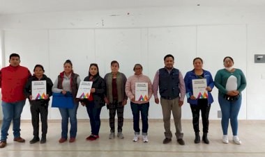 Vecinos de Texcoco reciben títulos de propiedad gestionados por Antorcha