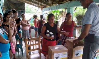 Reciben apoyos agropecuarios campesinas humildes de Tixtlancingo