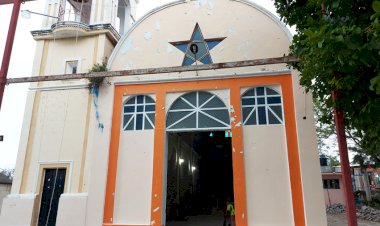 Logra alcalde antorchista recursos para restaurar iglesia en Pixtiopan