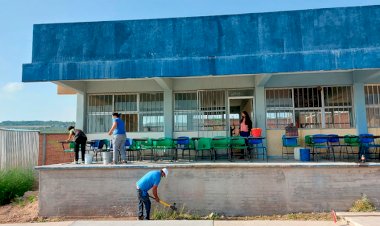 Rehabilitan escuelas antorchistas en Querétaro 