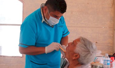 Antorcha logra jornada médica en Los Reyes La Paz