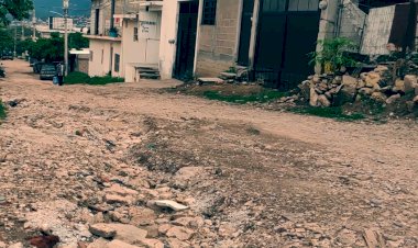 Niegan pavimentación a colonias de Tuxtla Gutiérrez; así llevan 20 años