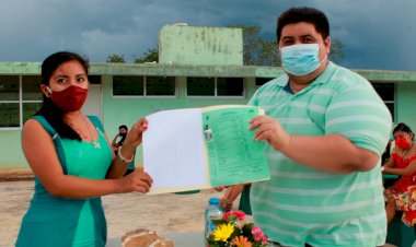 Fue difícil continuar con mis estudios en pandemia: estudiante de Tiholop, Yaxcabá