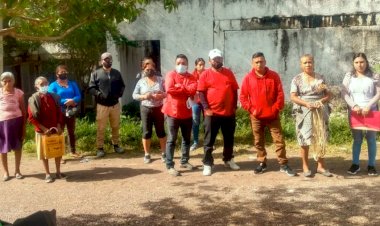 Bloquean Servidores de la Nación entrega de fertilizante en Chilapa