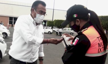 Habitantes de Ixtapaluca piden sanitización para taxis